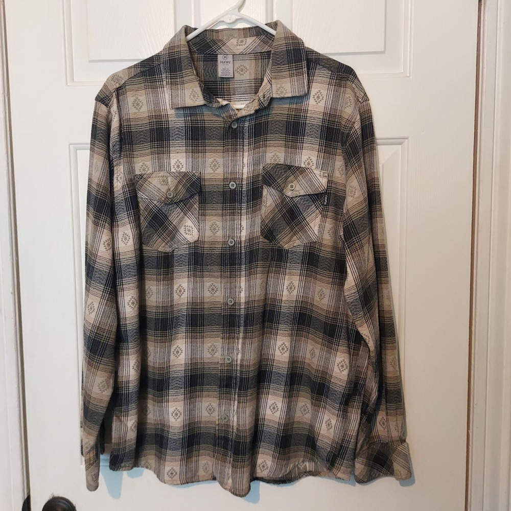 Hurley Mens Large Plaid Embroidered Button Down Shirt Long Sleeve Tan Grey Black